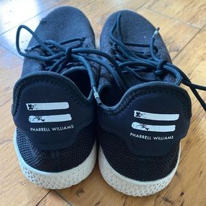 Adidas Pharrell Williams Hu. Men’s size 9